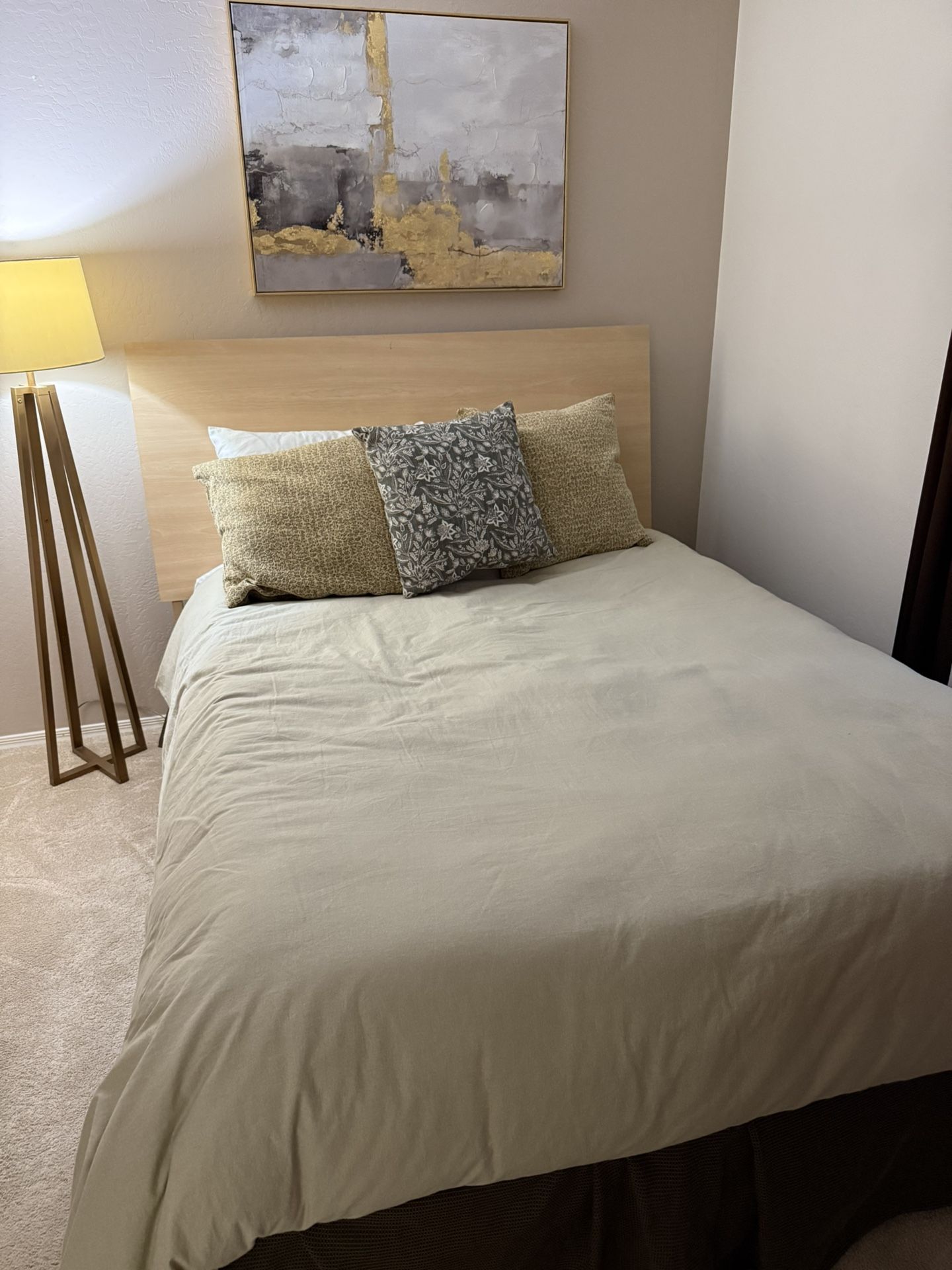 Queen Bedroom Set