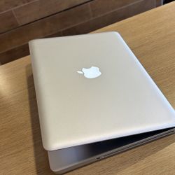 Apple MacBook Pro 13” i5/8GB/256GB SSD $140 