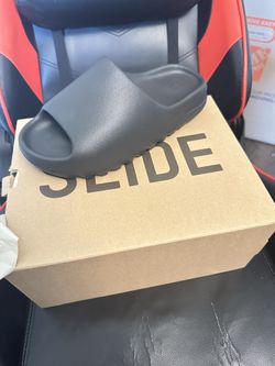 Yezzy Slide Size 8