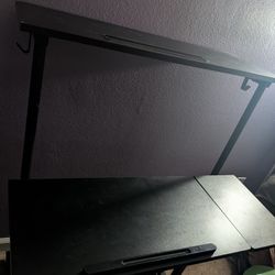 Black Transportable Desk With Adjustable Side