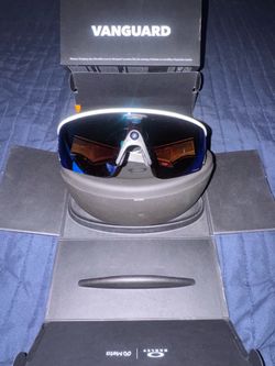 Authentic Oakleys vanguard sunglasses