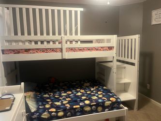 Bunk Bed (Full on bottom, twin on top) drawers on side