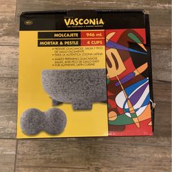 Ston Vasconia 4-Cup Granite Molcajete Mortar and Pestle
