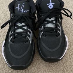 Nike Kyrie Infinity Black Metallic Silver