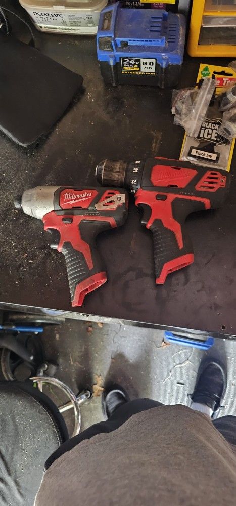 Milwaukee M12 Impact And Drill