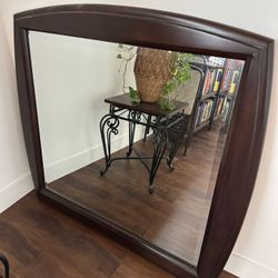 Mirror & 1 Nightstand Dresser 