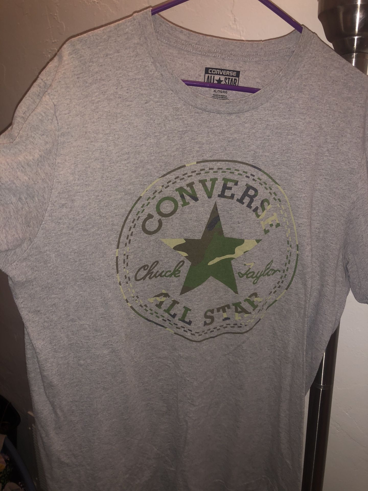Camo Converse all Star shirt XL