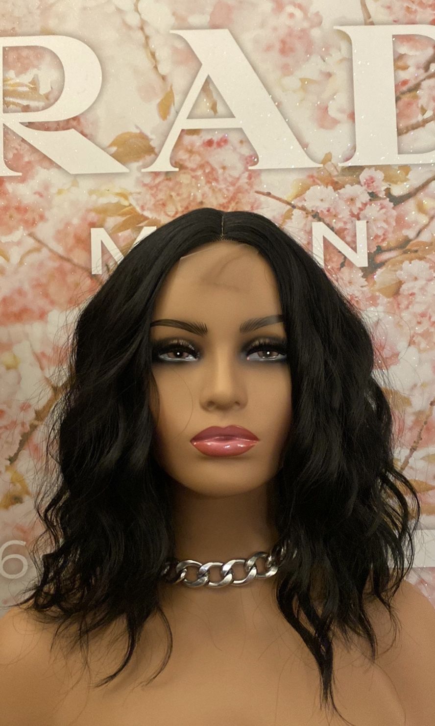 BLACK WAVY MIDDLEPART WIG BEACHWAVES TEXTURED TRENDY MEDIUM LENGTH