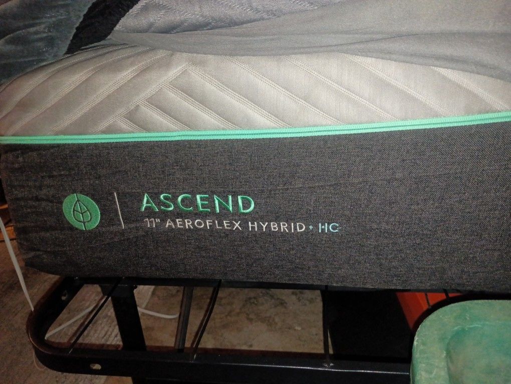 Temperpedic Ascend 11" Areoflex Hybrid 