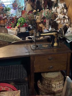 Vintage Singer Sewing Machine