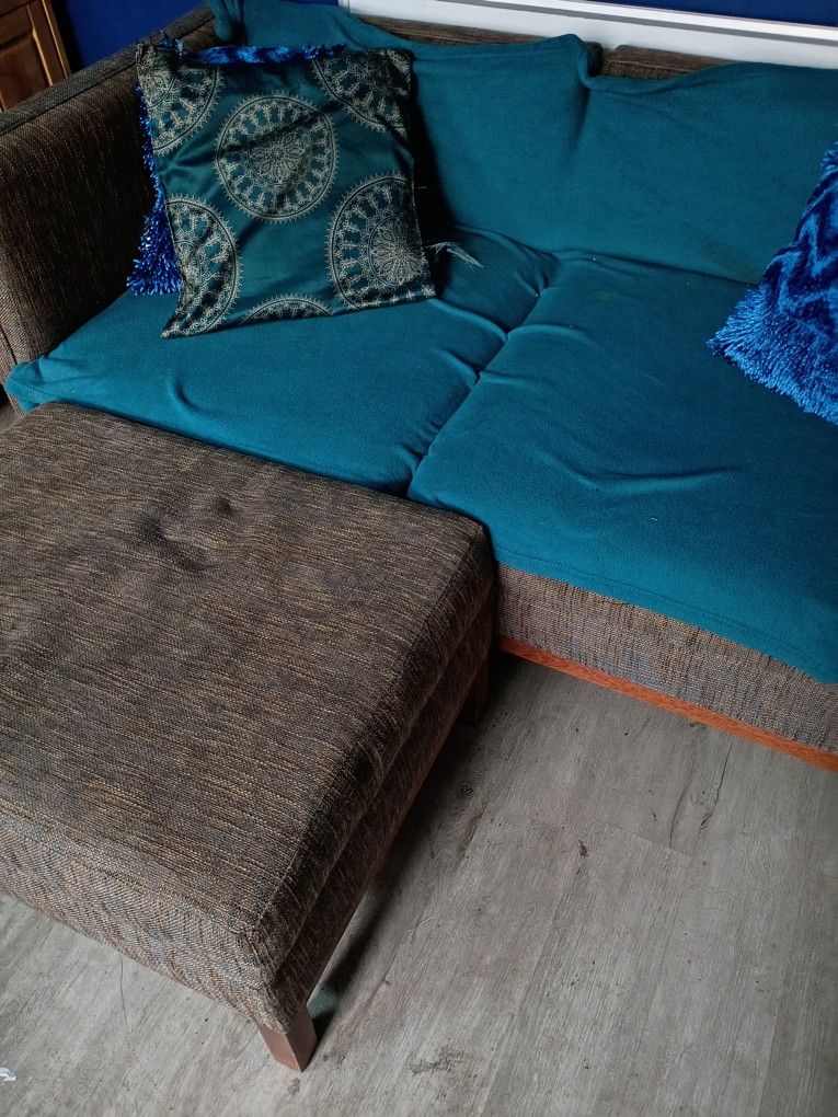 3 Piece Movable Love Seat With Ottoman 