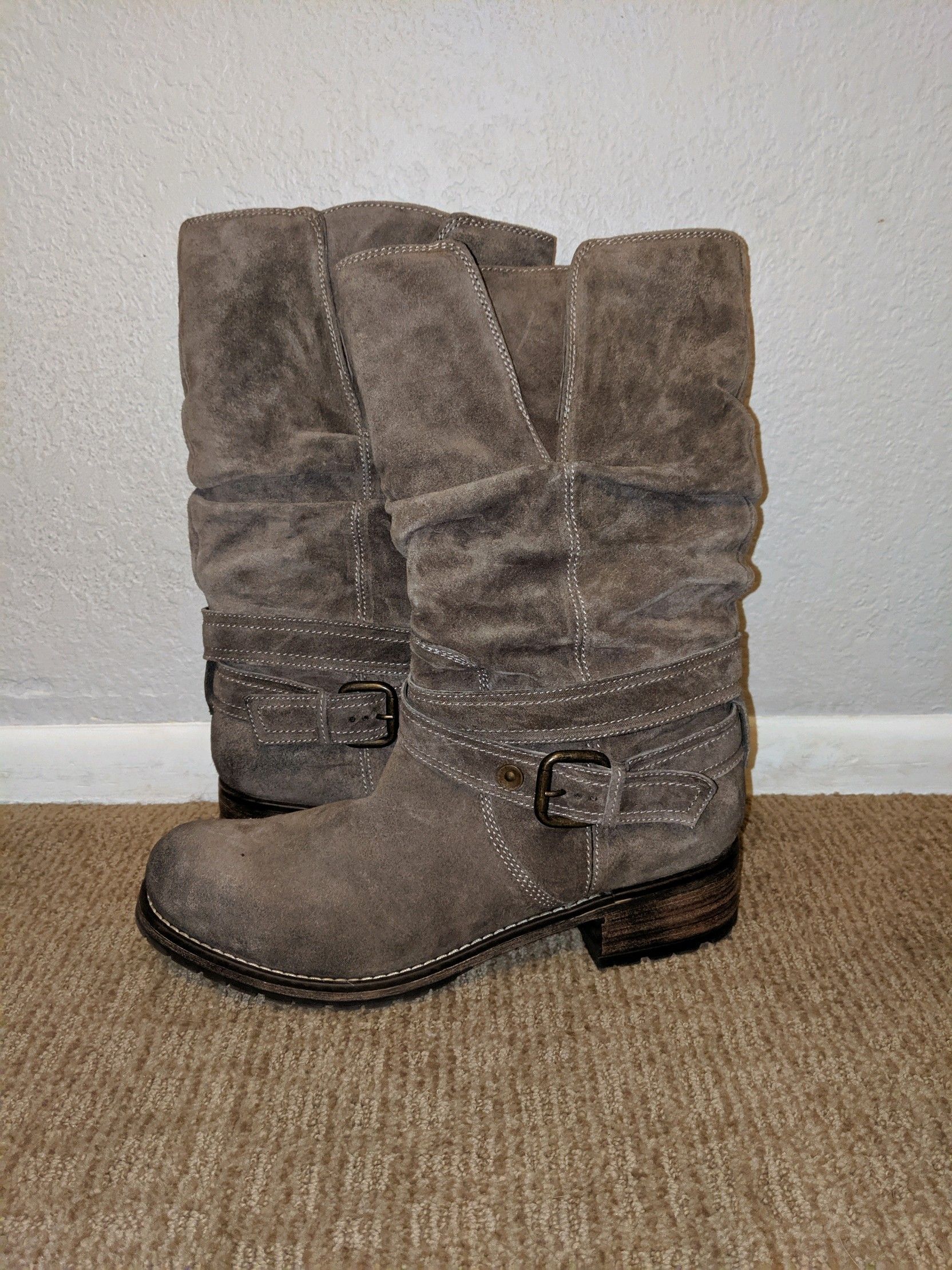 Clark's women's boots size 10