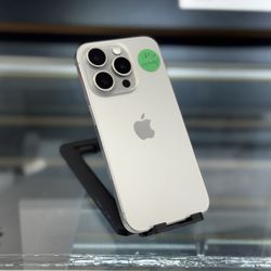 iPhone 15 Pro (Factory Unlocked) 