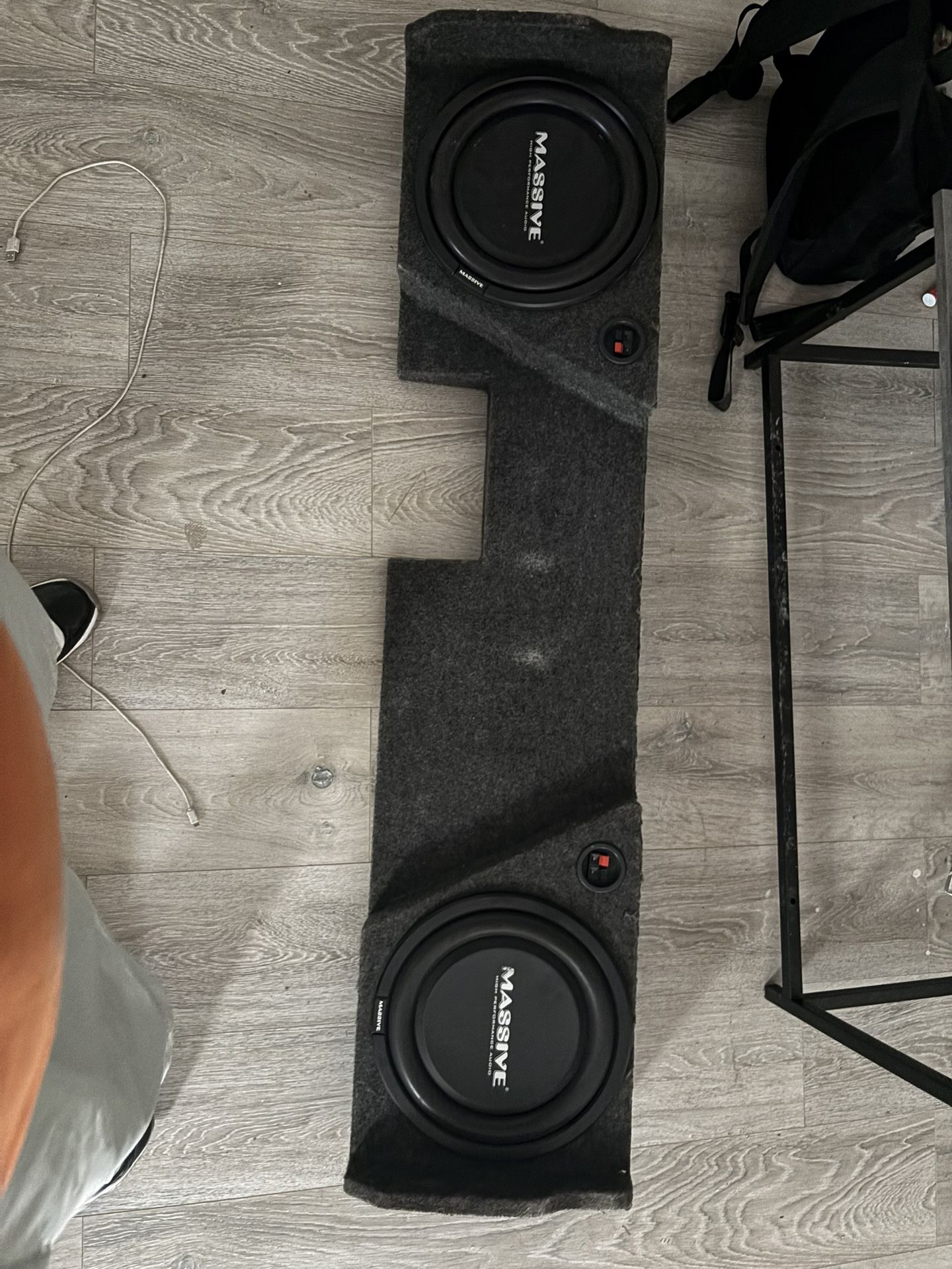 Tesla Screen Massive 10 Speakers