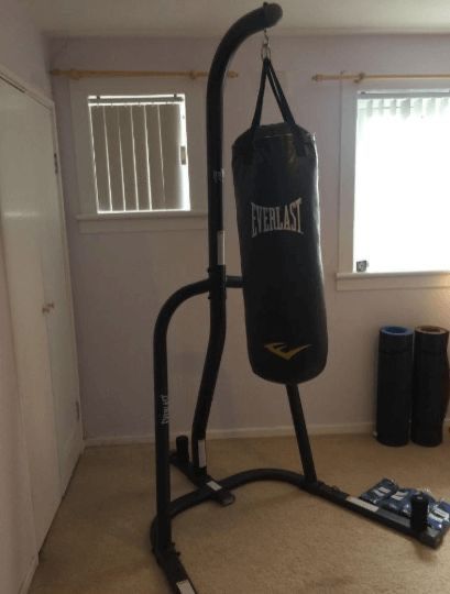 Everlast Punching Bag/stand