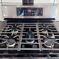 LG RANGE AND OVEN 
