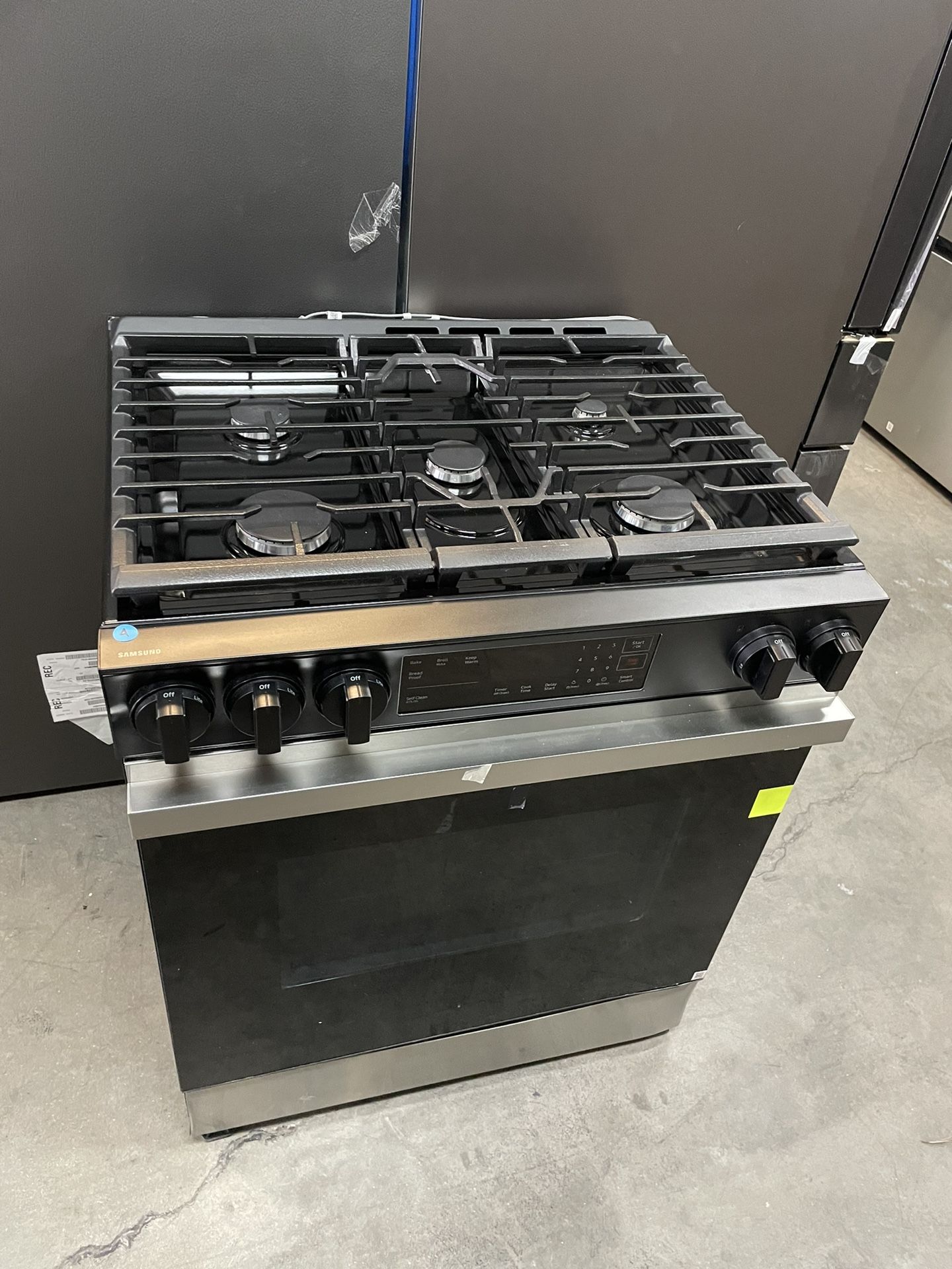 Samsung Bespoke 30” Gas Slide In Range