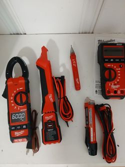 Milwaukee Electricians 6 Piece  Combo Set