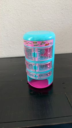 L.O.L. Surprise! Loves Mini Sweets Surprise-O-Matic Vending Machine Capsule