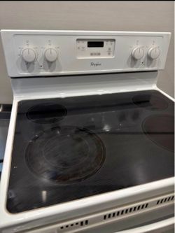 White Glasstop Stove Working Perfect