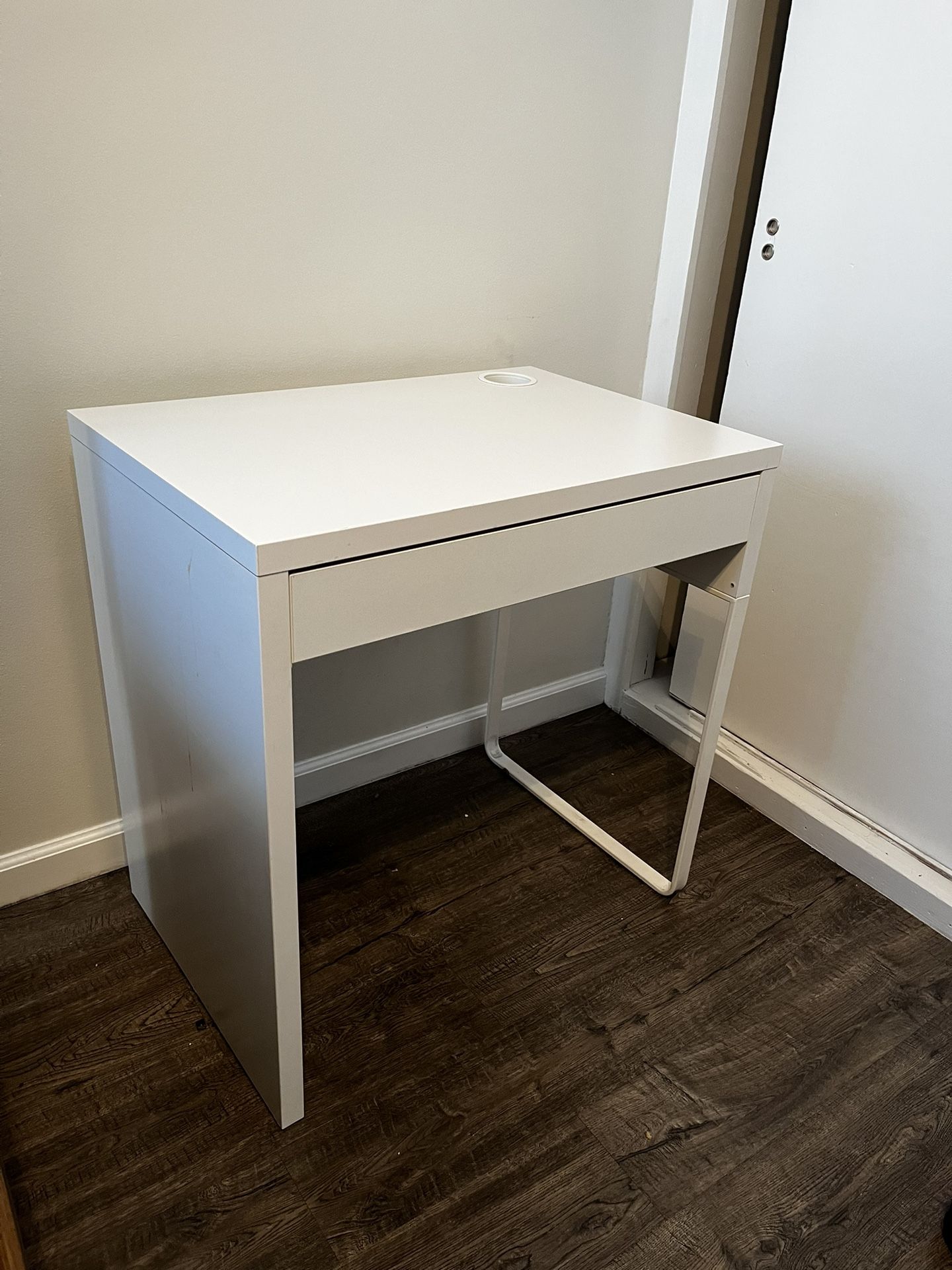 White Desk