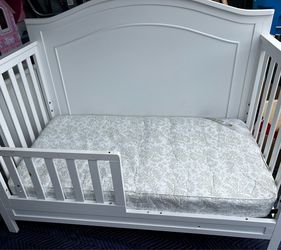 Crib/Toddler bed
