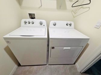 FREE DELIVERY! Whirlpool Washer & Dryer