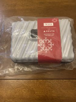 Delta Time Mini Amenity Kit First Class Travel Case