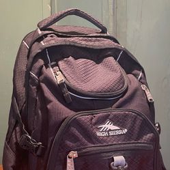 High Sierra Travel / Hiking Backpack - Black - Excellent Condition