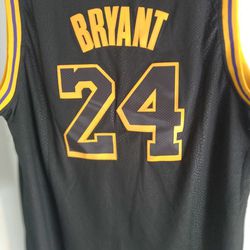 Kobe Bean Bryant Lakers Classic Basketball Jersey/XXL 