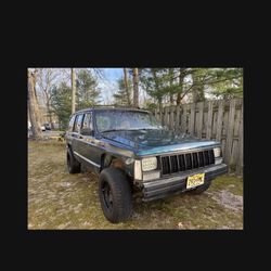 TRATRADES 1996-  Jeep Cherokee XJ 4.0 Liter 4x4 Off Road Wheels