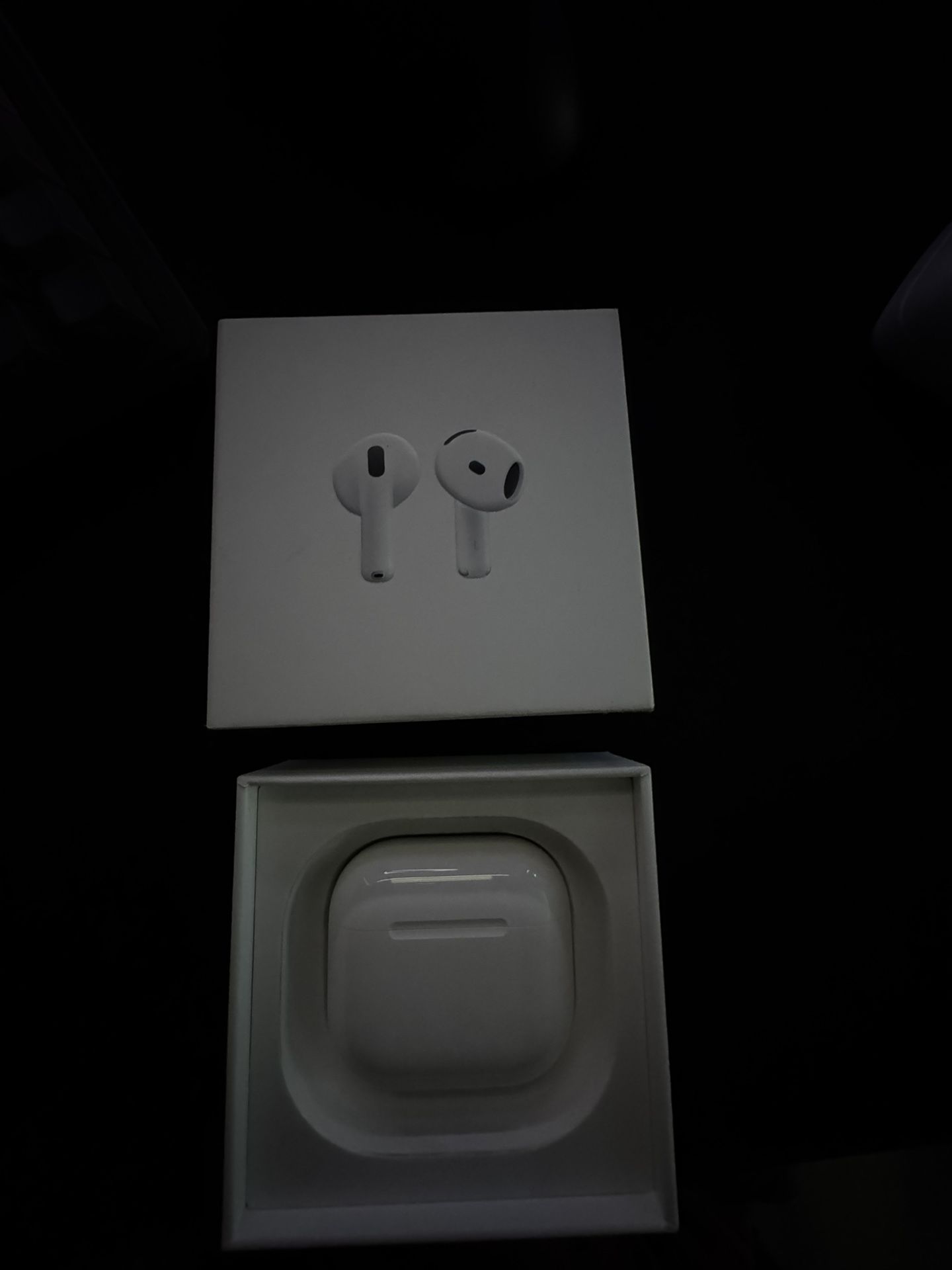 AirPods 4 