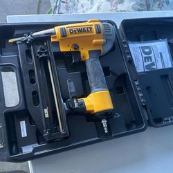 Dewalt 16ga Nailer