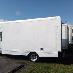 1998 Ford E-350