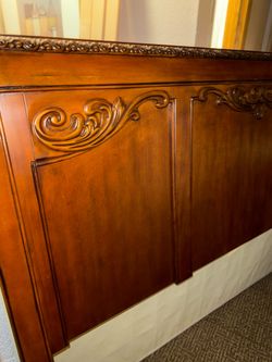 Solid King Bedroom Set