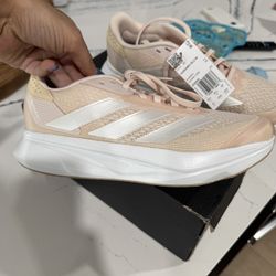 BNWT Adidas WOMENS SNEAKERS 