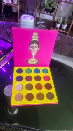 Juvias place pallete