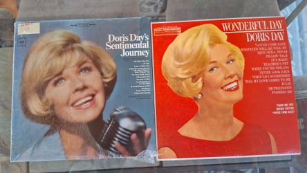 Doris Day Vinyl Records – Lot of 2