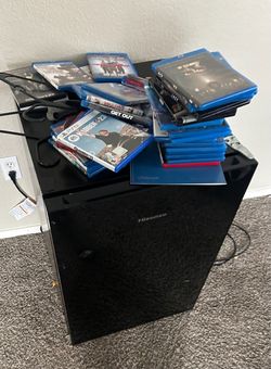Small mini refrigerator
