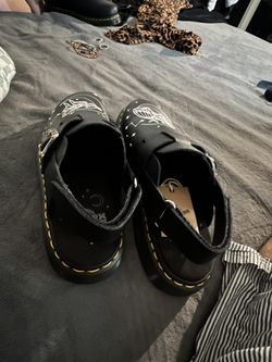 Dr.Martens Size 9 Women’s
