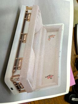 Package - Casket, vault and graveyard plot at memorial gardens for half price