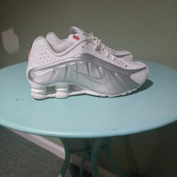 Nike Shox All White Size9.5 Brand New