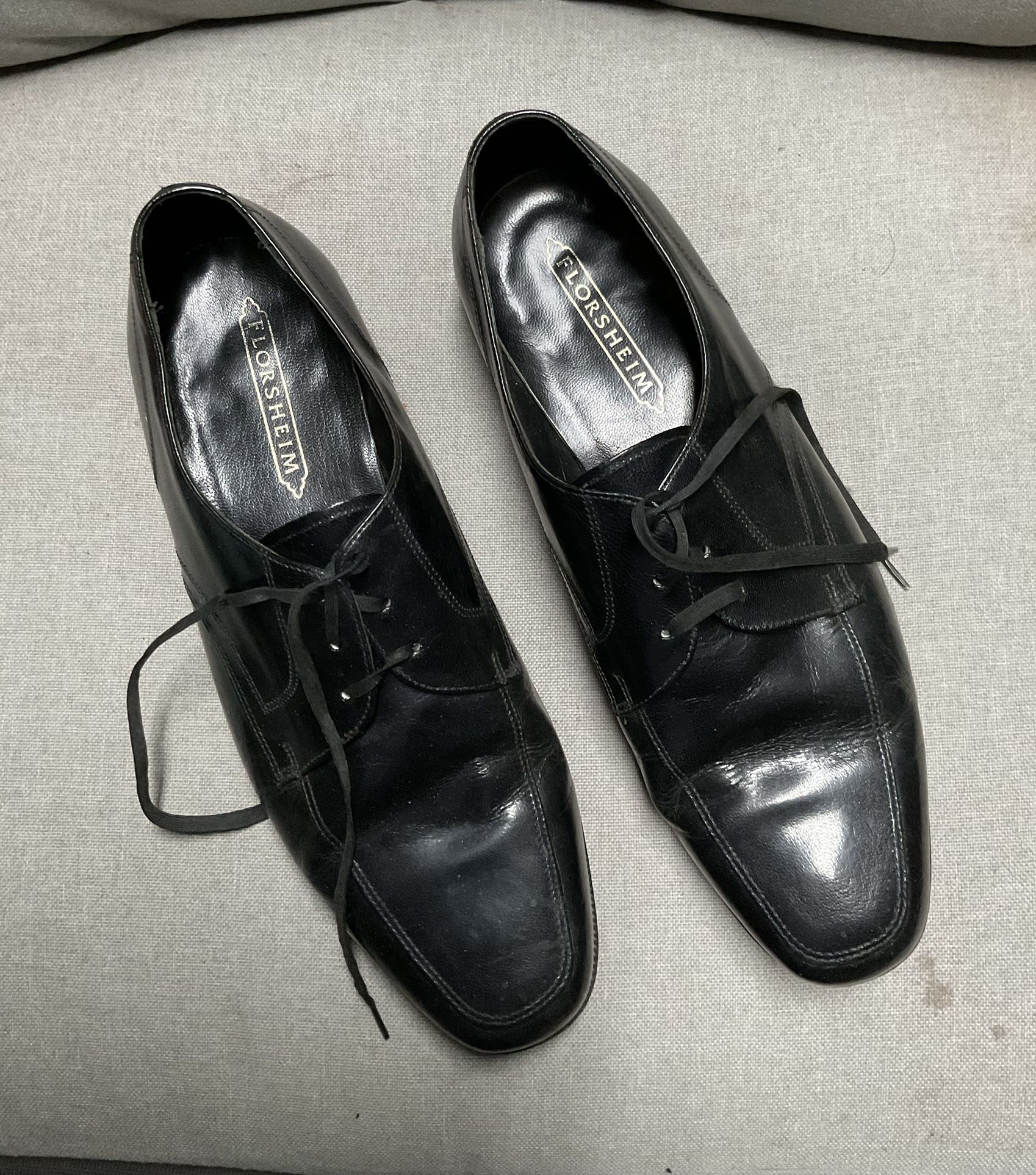 Florsheim Men’s Dress Shoes Black Lace Up. 10.5 D