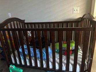 Crib that turns to toddler bed
