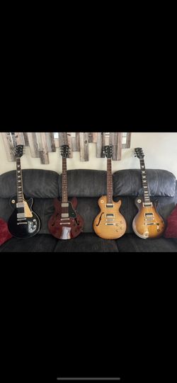 4 Gibson Gutars 3 Les Paul, 1 Studio E339