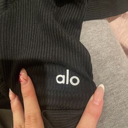 Alo Ribbed Cinch Cropped Long Sleeve