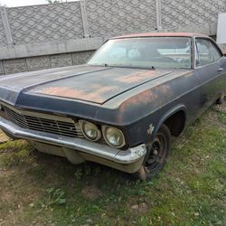 1965 Chevy Impala SS Auto 327 Engine AC Car. Needs Floor Redone Car Is Straight.