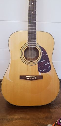 Fender DG100