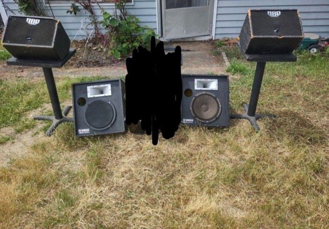 Older Concert Yamaha Speakers Tested And Works Great