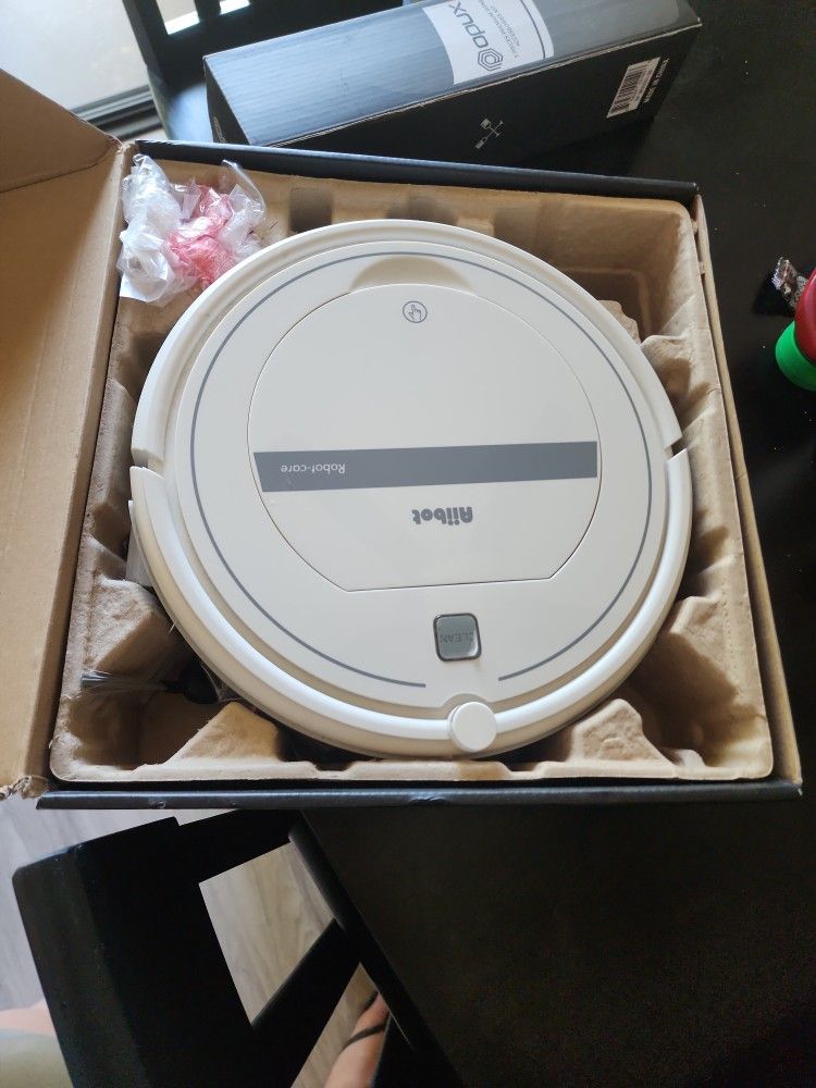 Aiibot Vacuum Robot